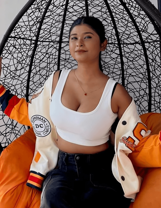 Featured image for Horny Beautiful Desi Girlfriend Sending Her Nudes To Her Boyfriend And Showing Her Big Boobs And Rubbing Pussy