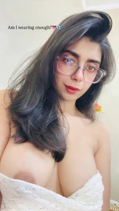 Image of Demanding Supersexy Babe Aqsa Pervaiz Teasing In Bikini And Her Private Photos And Onlyfans Clips