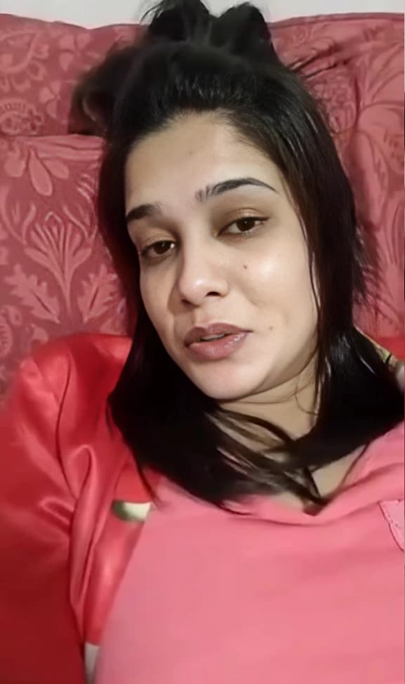 Featured image for Horny Beautiful Desi Girl Fully Nude Rubbing Wet Pussy With Dirty Talking Clear Voice