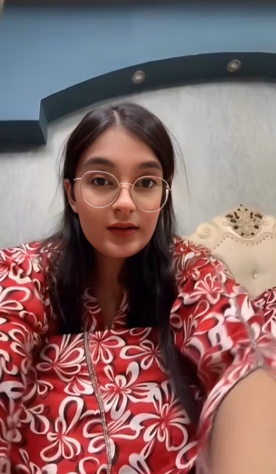 Featured image for Beautiful Horny Girlfriend Showing Her Boobs And Rubbing Her Pussy With Horny Moves Fully Nude